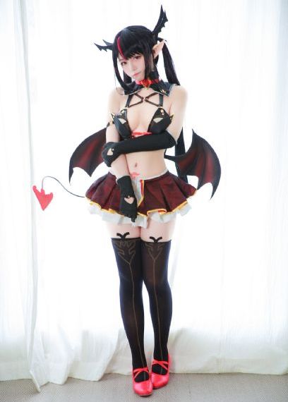 女大学生沙龙_HD在线视频观看